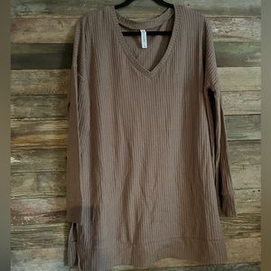 NWOT Zenana Outfitters Large Waffle Knit Top